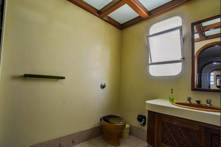 Apartamento à venda com 192m², 3 quartos e 2 vagas Apartamento à venda com 192m², 3 quartos e 2 vagasBanheiro Social