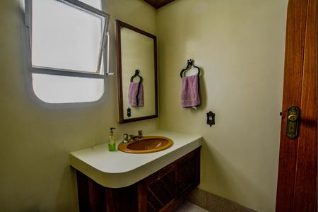 Apartamento à venda com 192m², 3 quartos e 2 vagas Apartamento à venda com 192m², 3 quartos e 2 vagasBanheiro Social