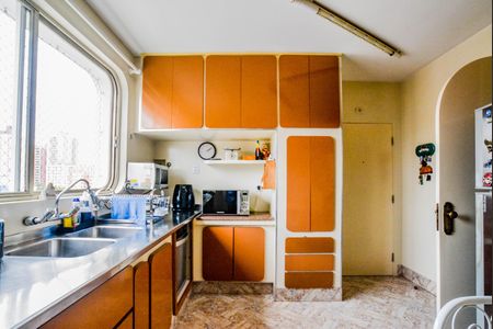 Apartamento à venda com 192m², 3 quartos e 2 vagas Apartamento à venda com 192m², 3 quartos e 2 vagasCozinha