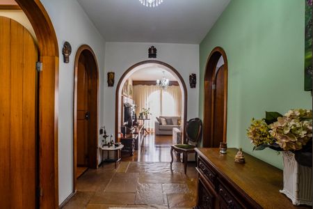 Apartamento à venda com 192m², 3 quartos e 2 vagas Apartamento à venda com 192m², 3 quartos e 2 vagasEntrada