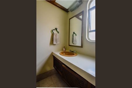 Apartamento à venda com 192m², 3 quartos e 2 vagas Apartamento à venda com 192m², 3 quartos e 2 vagasBanheiro da Suíte