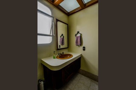 Apartamento à venda com 192m², 3 quartos e 2 vagas Apartamento à venda com 192m², 3 quartos e 2 vagasBanheiro Social