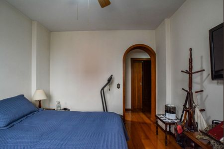 Apartamento à venda com 192m², 3 quartos e 2 vagas Apartamento à venda com 192m², 3 quartos e 2 vagasSuíte