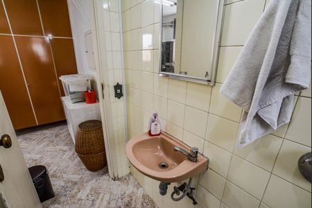 Apartamento à venda com 192m², 3 quartos e 2 vagas Apartamento à venda com 192m², 3 quartos e 2 vagasBanheiro de Serviço