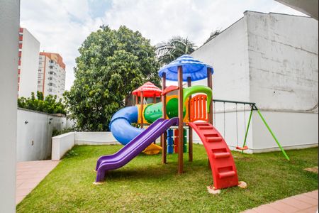 Apartamento à venda com 192m², 3 quartos e 2 vagas Apartamento à venda com 192m², 3 quartos e 2 vagasÁrea comum - Playground