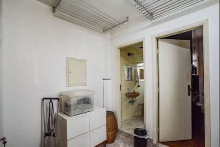 Apartamento à venda com 192m², 3 quartos e 2 vagas Apartamento à venda com 192m², 3 quartos e 2 vagasÁrea de Serviço