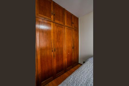 Apartamento à venda com 192m², 3 quartos e 2 vagas Apartamento à venda com 192m², 3 quartos e 2 vagasQuarto 1