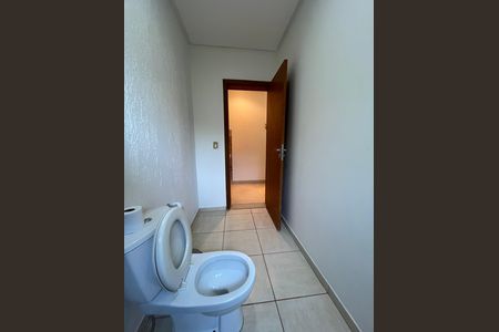 Casa à venda com 700m², 6 quartos e 2 vagas Casa à venda com 700m², 6 quartos e 2 vagaslavabo sala