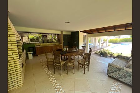 Casa à venda com 700m², 6 quartos e 2 vagas Casa à venda com 700m², 6 quartos e 2 vagashall externo