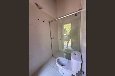 Casa à venda com 700m², 6 quartos e 2 vagas Casa à venda com 700m², 6 quartos e 2 vagasbanheiro quintal