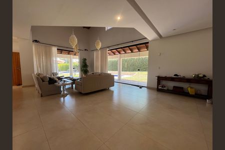 Casa à venda com 700m², 6 quartos e 2 vagas Casa à venda com 700m², 6 quartos e 2 vagasSala