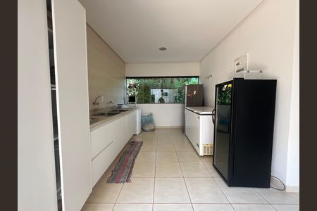 Casa à venda com 700m², 6 quartos e 2 vagas Casa à venda com 700m², 6 quartos e 2 vagaslavanderia