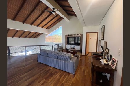 Casa à venda com 700m², 6 quartos e 2 vagas Casa à venda com 700m², 6 quartos e 2 vagasSala 2
