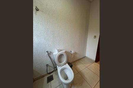 Casa à venda com 700m², 6 quartos e 2 vagas Casa à venda com 700m², 6 quartos e 2 vagaslavabo sala