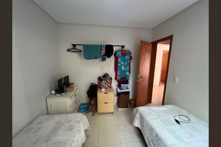 Casa à venda com 700m², 6 quartos e 2 vagas Casa à venda com 700m², 6 quartos e 2 vagasQuarto 5