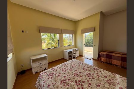 Casa à venda com 700m², 6 quartos e 2 vagas Casa à venda com 700m², 6 quartos e 2 vagasQuarto 2