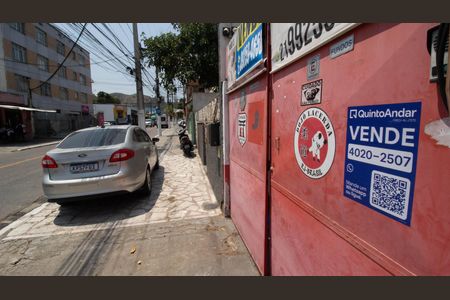 Casa à venda com 700m², 2 quartos e 8 vagas Casa à venda com 700m², 2 quartos e 8 vagasFachada - Placa