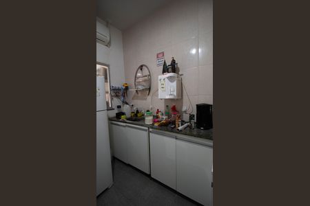 Casa à venda com 700m², 2 quartos e 8 vagas Casa à venda com 700m², 2 quartos e 8 vagasCasa 2 - Cozinha