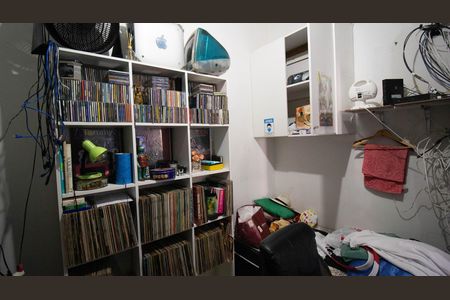 Casa à venda com 700m², 2 quartos e 8 vagas Casa à venda com 700m², 2 quartos e 8 vagasCasa 2 - Quarto