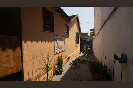 Casa à venda com 700m², 2 quartos e 8 vagas Casa à venda com 700m², 2 quartos e 8 vagasÁrea Externa