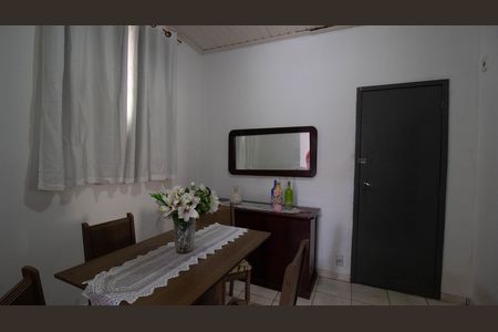 Casa à venda com 700m², 2 quartos e 8 vagas Casa à venda com 700m², 2 quartos e 8 vagasSala de Jantar
