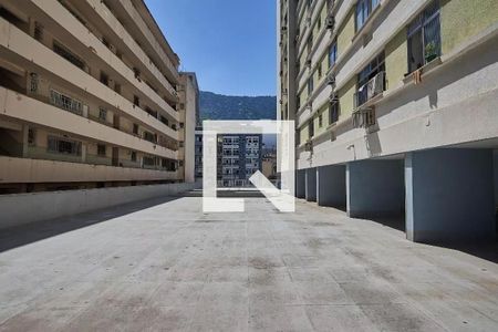Apartamento à venda com 70m², 2 quartos e 1 vagaÁrea Comum