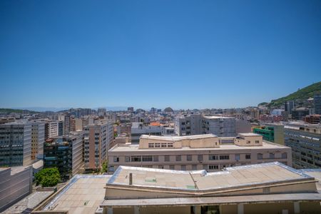 Apartamento à venda com 70m², 2 quartos e 1 vagaÁrea de Serviço Vista