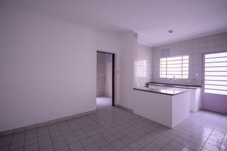 Casa para alugar com 150m², 3 quartos e 2 vagas Casa para alugar com 150m², 3 quartos e 2 vagasCozinha