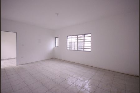 Sala de casa para alugar com 3 quartos, 150m² em Jardim Santa Emilia, São Paulo