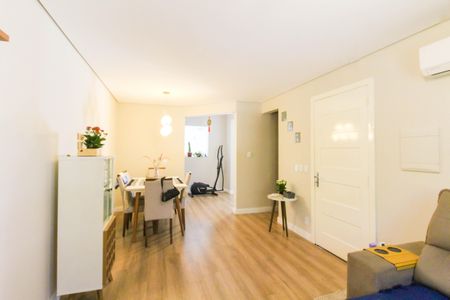 Casa de condomínio à venda com 90m², 3 quartos e 1 vagaSala