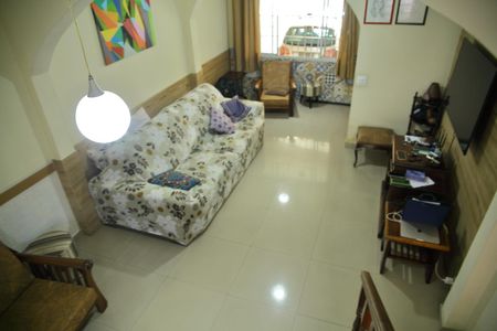Casa à venda com 200m², 4 quartos e 2 vagasSala