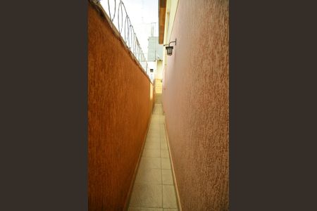Casa à venda com 200m², 4 quartos e 2 vagasCorredor