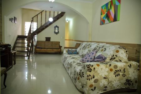 Casa à venda com 200m², 4 quartos e 2 vagasSala
