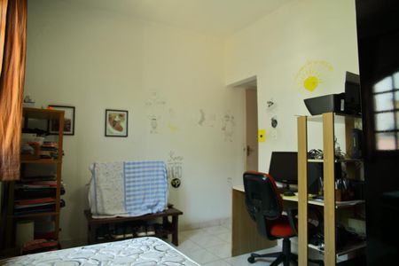 Casa à venda com 200m², 4 quartos e 2 vagasQuarto 2