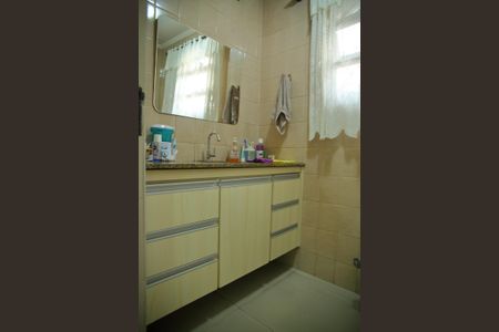 Casa à venda com 200m², 4 quartos e 2 vagasLavabo
