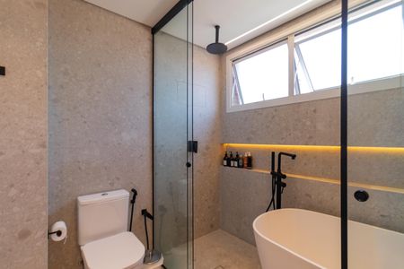 Apartamento à venda com 140m², 3 quartos e 3 vagas Apartamento à venda com 140m², 3 quartos e 3 vagasBanheiro da Suíte 1