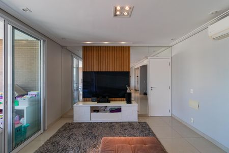 Apartamento à venda com 140m², 3 quartos e 3 vagas Apartamento à venda com 140m², 3 quartos e 3 vagasSala