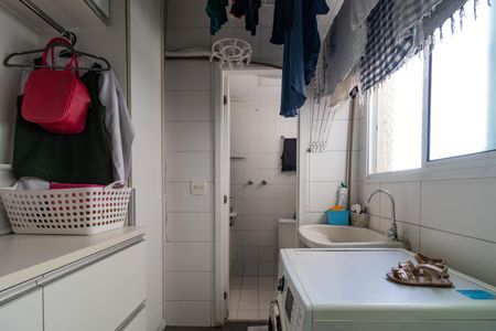 Apartamento à venda com 140m², 3 quartos e 3 vagas Apartamento à venda com 140m², 3 quartos e 3 vagasÁrea de Serviço