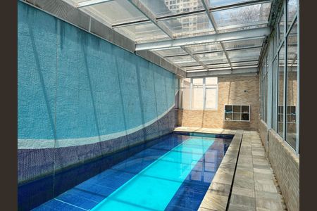 Apartamento à venda com 140m², 3 quartos e 3 vagas Apartamento à venda com 140m², 3 quartos e 3 vagasPiscina