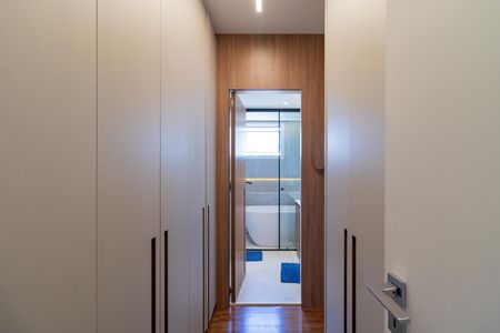 Apartamento à venda com 140m², 3 quartos e 3 vagas Apartamento à venda com 140m², 3 quartos e 3 vagasSuíte 1