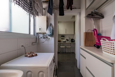 Apartamento à venda com 140m², 3 quartos e 3 vagas Apartamento à venda com 140m², 3 quartos e 3 vagasÁrea de Serviço