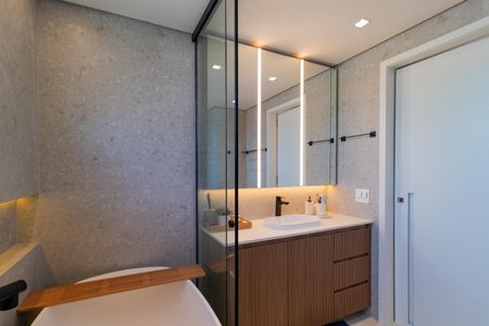 Apartamento à venda com 140m², 3 quartos e 3 vagas Apartamento à venda com 140m², 3 quartos e 3 vagasBanheiro da Suíte 1