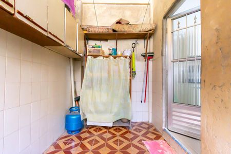 Casa à venda com 200m², 6 quartos e 1 vaga Casa à venda com 200m², 6 quartos e 1 vagaCasa 2 - Área de Serviço