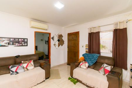 Casa à venda com 200m², 6 quartos e 1 vaga Casa à venda com 200m², 6 quartos e 1 vagaSala