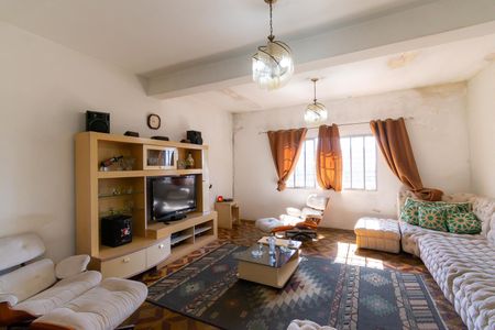 Casa à venda com 200m², 6 quartos e 1 vaga Casa à venda com 200m², 6 quartos e 1 vagaCasa 2 - Sala