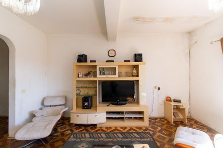 Casa à venda com 200m², 6 quartos e 1 vaga Casa à venda com 200m², 6 quartos e 1 vagaCasa 2 - Sala