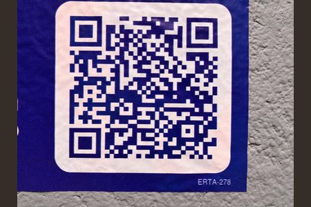 Casa à venda com 200m², 6 quartos e 1 vaga Casa à venda com 200m², 6 quartos e 1 vagaPlaca instalada