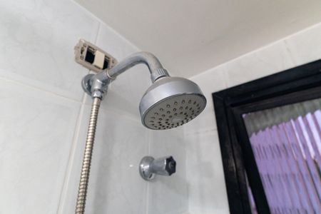 Apartamento à venda com 97m², 3 quartos e 2 vagas Apartamento à venda com 97m², 3 quartos e 2 vagasBanheiro da Suíte Detalhe