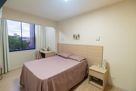 Apartamento à venda com 97m², 3 quartos e 2 vagas Apartamento à venda com 97m², 3 quartos e 2 vagasSuite