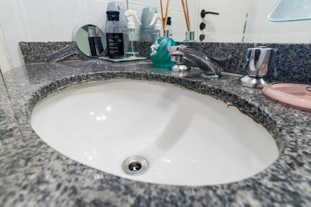 Apartamento à venda com 97m², 3 quartos e 2 vagas Apartamento à venda com 97m², 3 quartos e 2 vagasBanheiro Social Detalhe